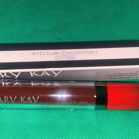 Mary Kay Vinyl Lip Shine - Picture 2 of 3